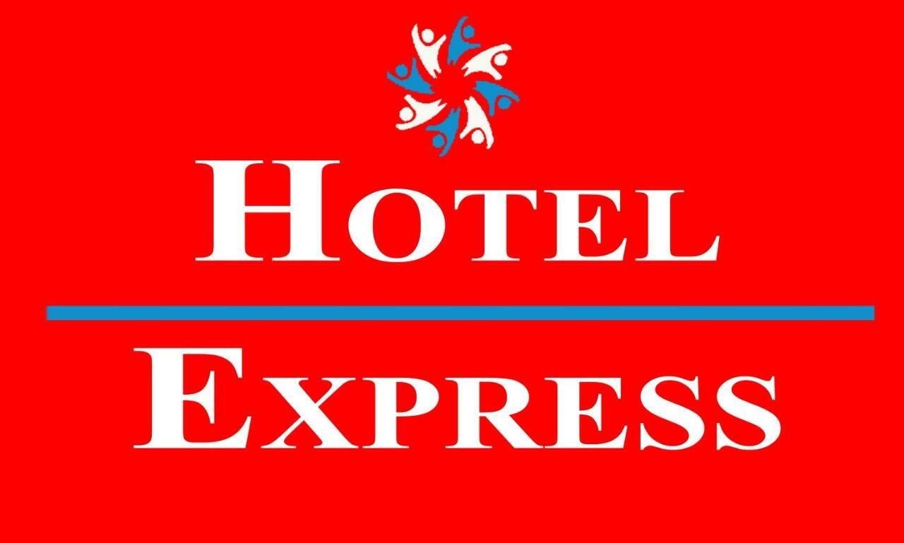 Hotel Express Anniston/Oxford Extérieur photo
